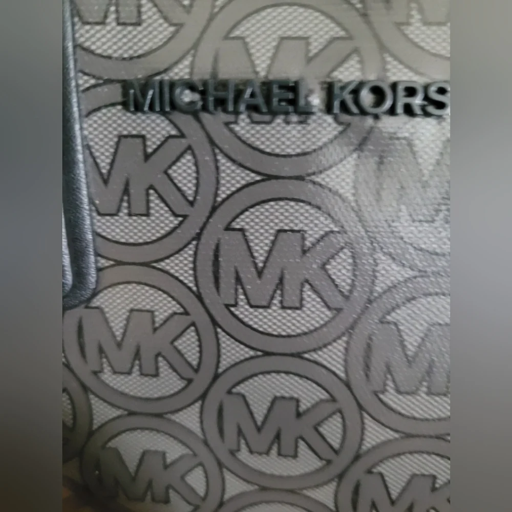 Michael Kors Black Tote Bag - Picture 8 of 9